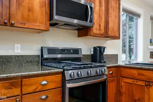 20768 NE Horizon Ridge Pl, Bend, OR 97701 - Photo 8