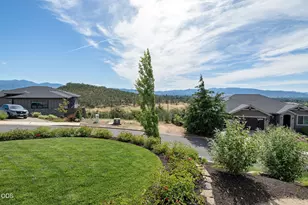 547 W La Strada Circle, Medford, OR 97504 - Photo 32
