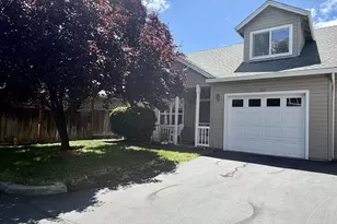 1914 Pebble Way, Medford, OR 97504 - Photo 1