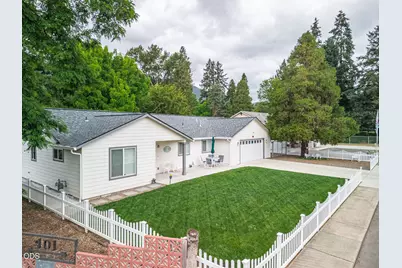 403 Berglund Street, Rogue River, OR 97537 - Photo 4