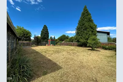 209 Coral Circle, Phoenix, OR 97535 - Photo 28