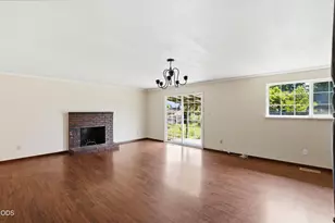 209 Coral Cir, Phoenix, OR 97535 - Photo 6