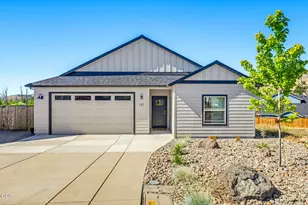 137 Willow Springs Dr, Talent, OR 97540 - Photo 2
