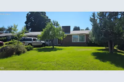 5306 Hilldale Street, Klamath Falls, OR 97603 - Photo 1