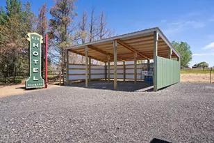 6900 NE 1st St, Redmond, OR 97756 - Photo 66