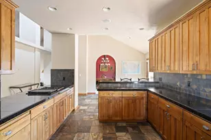 6900 NE 1st St, Redmond, OR 97756 - Photo 24
