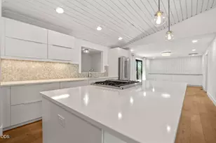 2204 NW Marken St, Bend, OR 97703 - Photo 12