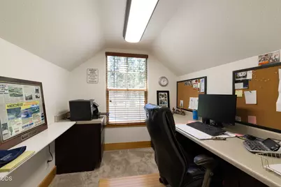 16969 Spring River Road, Bend, OR 97707 - Photo 38