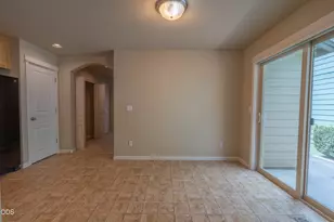 417 NW 27th St, Redmond, OR 97756 - Photo 6