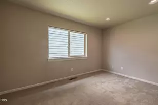 417 NW 27th St, Redmond, OR 97756 - Photo 12