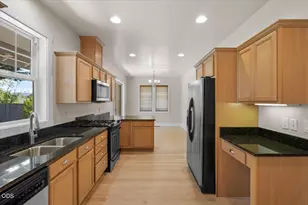 3880 Crystal Springs Dr, Medford, OR 97504 - Photo 14