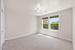 3880 Crystal Springs Dr, Medford, OR 97504 - Photo 26
