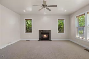 3880 Crystal Springs Dr, Medford, OR 97504 - Photo 6