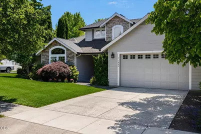 3880 Crystal Springs Drive, Medford, OR 97504 - Photo 2