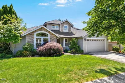 3880 Crystal Springs Drive, Medford, OR 97504 - Photo 1