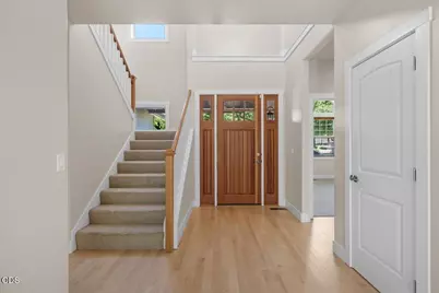 3880 Crystal Springs Drive, Medford, OR 97504 - Photo 4