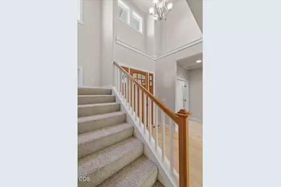 3880 Crystal Springs Drive, Medford, OR 97504 - Photo 6