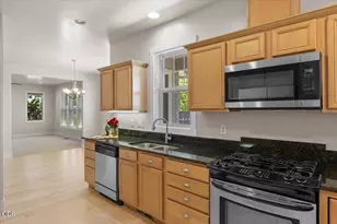 3880 Crystal Springs Dr, Medford, OR 97504 - Photo 18