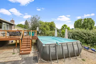 1741 Serenity Dr, Medford, OR 97504 - Photo 34