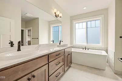 5615 Autumn Park Drive, Medford, OR 97504 - Photo 32