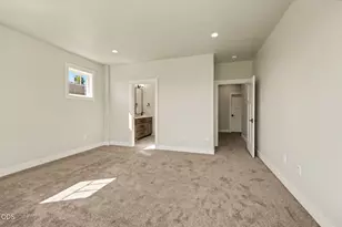 5615 Autumn Park Dr, Medford, OR 97504 - Photo 46
