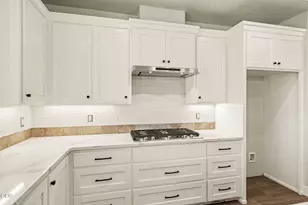 5615 Autumn Park Dr, Medford, OR 97504 - Photo 14