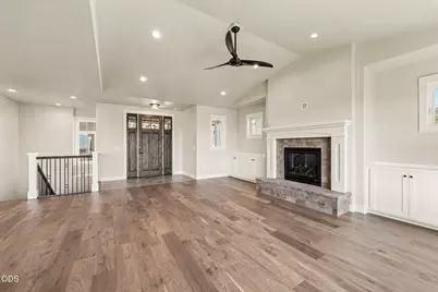 5615 Autumn Park Drive, Medford, OR 97504 - Photo 4