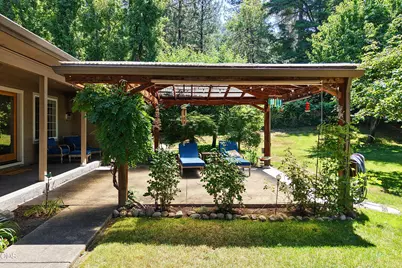 1025 Anglers Place, Shady Cove, OR 97539 - Photo 4
