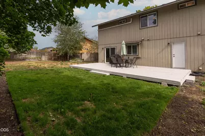 923 NW 22nd Court, Redmond, OR 97756 - Photo 18