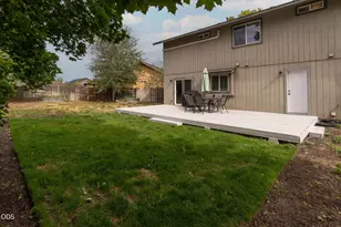 923 NW 22nd Ct, Redmond, OR 97756 - Photo 18