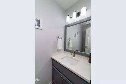 923 NW 22nd Court, Redmond, OR 97756 - Photo 8