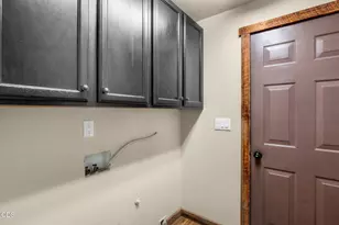 2486 SW Valleyview Dr SW, Redmond, OR 97756 - Photo 16