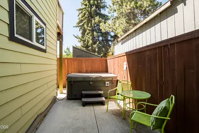 909 NW Delaware Avenue, Bend, OR 97703 - Photo 42