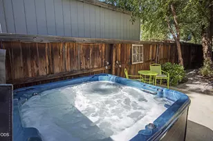909 NW Delaware Ave, Bend, OR 97703 - Photo 34