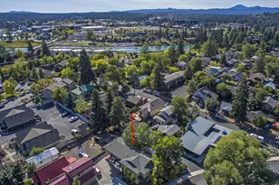 909 NW Delaware Ave, Bend, OR 97703 - Photo 4