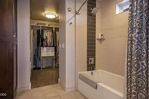909 NW Delaware Ave, Bend, OR 97703 - Photo 22