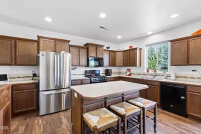 21382 NE Eagle Crossing Avenue, Bend, OR 97701 - Photo 10