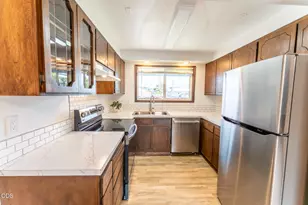 2025 Pine St, Florence, OR 97439 - Photo 10
