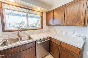 2025 Pine St, Florence, OR 97439 - Photo 12