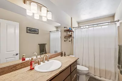 1922 Modena Lane, Medford, OR 97501 - Photo 14