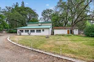 2204 Lampman Rd, Gold Hill, OR 97525 - Photo 38