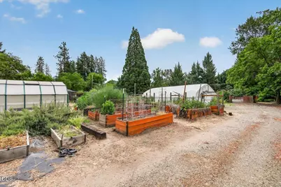 2204 Lampman Road, Gold Hill, OR 97525 - Photo 6