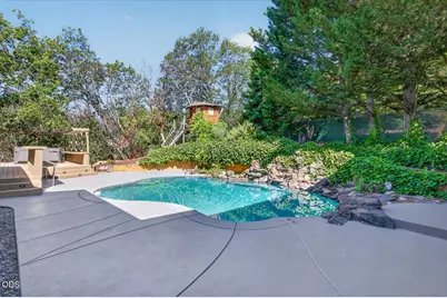1748 NW Crescent Drive, Grants Pass, OR 97526 - Photo 34