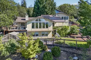 1748 NW Crescent Dr, Grants Pass, OR 97526 - Photo 68