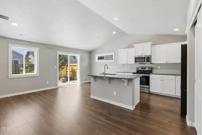 1785 W Williamson Avenue, Sisters, OR 97759 - Photo 6