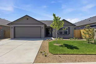 1785 W Williamson Ave, Sisters, OR 97759 - Photo 4