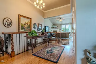 410 Lone Oak Dr, Medford, OR 97504 - Photo 4