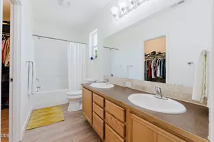623 SE Glencoe Pl, Bend, OR 97702 - Photo 28