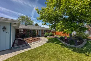 5482 Knightwood Dr, Klamath Falls, OR 97603 - Photo 2