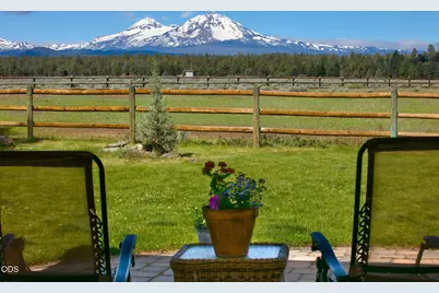 16845 Varco Road, Bend, OR 97703 - Photo 2